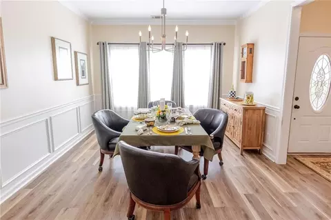 Dining - 445 Tuxedo Dr, Commerce, GA 30530 photo 1 of 2