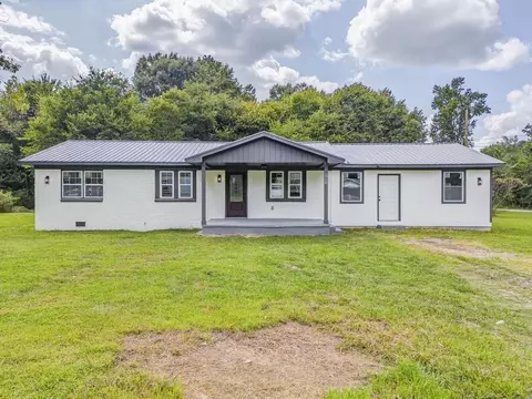 201 Charmin Cir SE, Calhoun, GA 30701