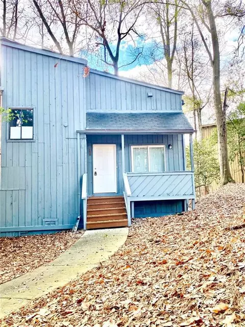 5840 Par Four Ct, Lithonia, GA 30038