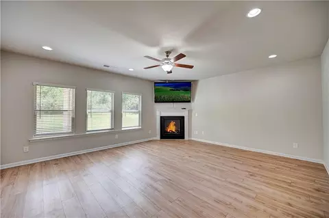 209 Willowbrook Dr SE, Calhoun, GA 30701 photo 6