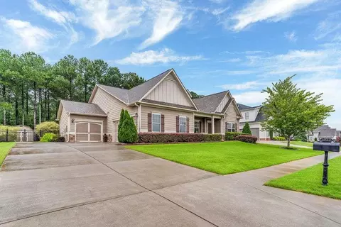 1702 Highland Creek Dr, Monroe, GA 30656