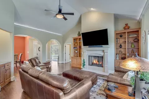 2152 Silver Cir, Gainesville, GA 30506 photo 11