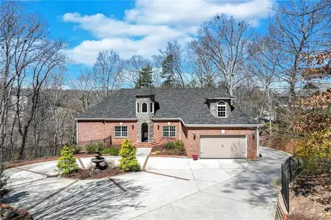 2152 Silver Cir, Gainesville, GA 30506