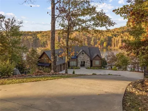 97 E Lake Laceola Rd S, Cleveland, GA 30528