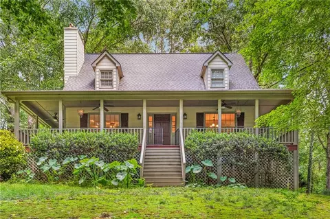 145 Springwater Trce, Woodstock, GA 30188
