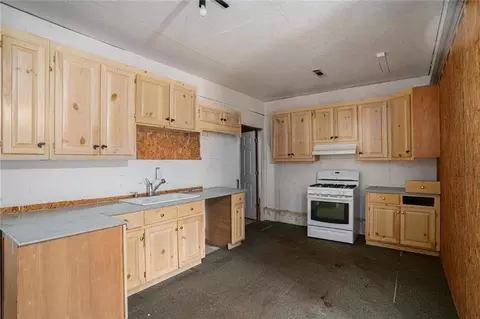 Kitchen - 12178 Brown Bridge Rd, Covington, GA 30016 photo 5 of 5