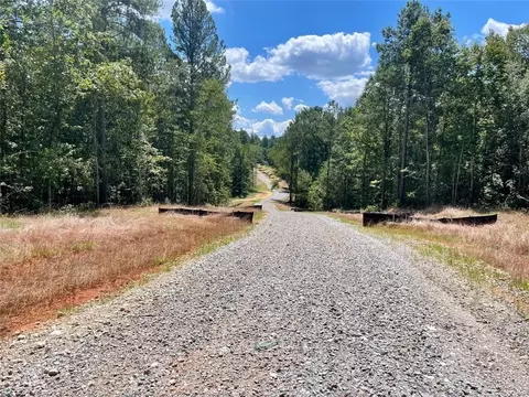 742 Harmony Gates Dr, Commerce, GA 30530 photo 9