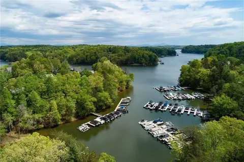 194 E Harbor Dr, Dawsonville, GA 30534
