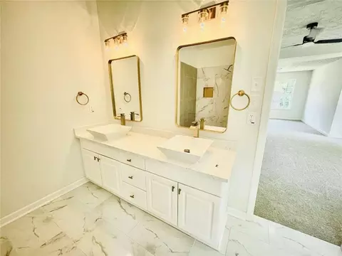Bath - 50 Benedict Dr, Covington, GA 30016 photo 5 of 6