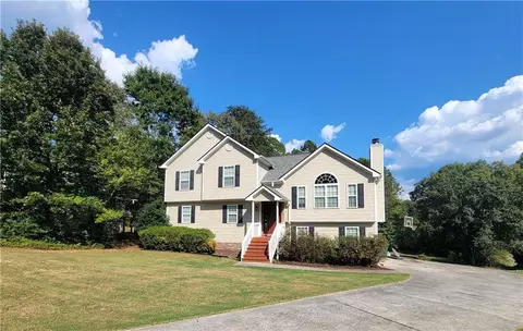 69 Hopkins Farm Dr, Adairsville, GA 30103