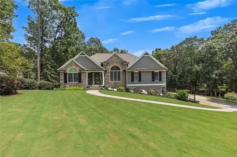 302 Amberleigh Ct, White, GA 30184