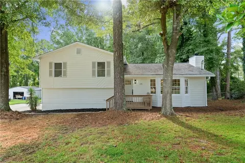 35 Pawn Dr, Carrollton, GA 30116