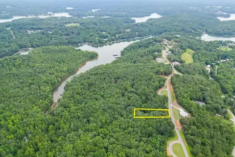 6935 Crestline Dr, Dawsonville, GA 30534