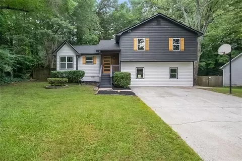 4050 Sumit Wood Dr, Kennesaw, GA 30152