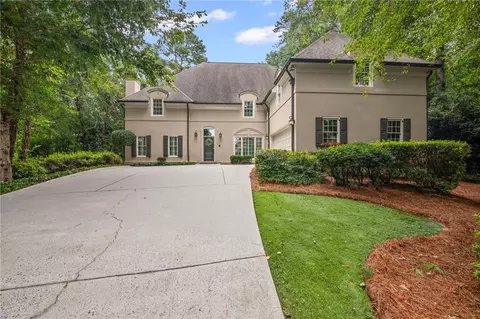 210 Gabriel Dr, Roswell, GA 30075