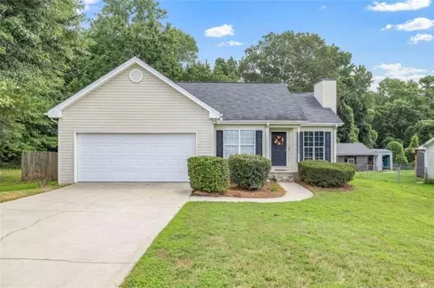 3754 Legacy Walk Dr, Flowery Branch, GA 30542