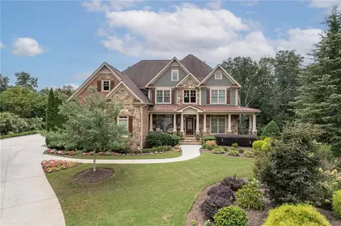 6435 Lakeaires Dr, Cumming, GA 30040
