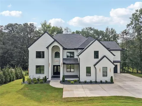 2977 N Bogan Rd, Buford, GA 30519