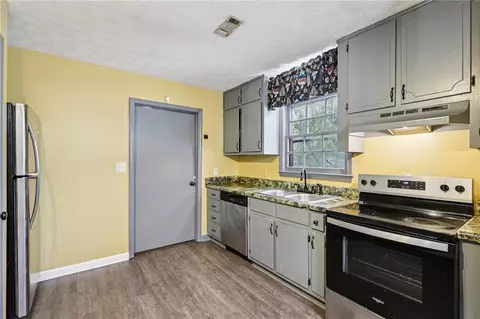 235 Mountain View Cir, Covington, GA 30016 photo 9
