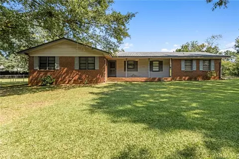 1092 Owen Cir, Sugar Hill, GA 30518