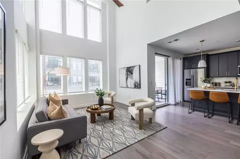 399 Pratt Dr #910, Atlanta, GA 30315