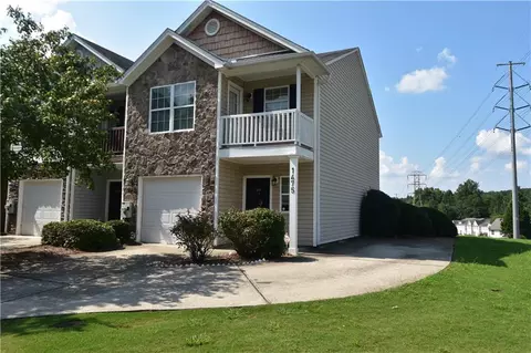 1475 Box Cir, Winder, GA 30680