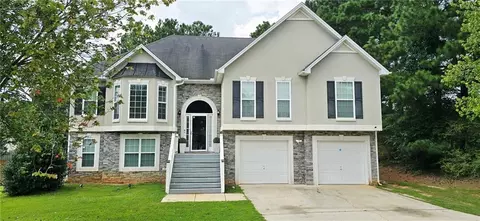 101 Bridgemill Dr, Hampton, GA 30228
