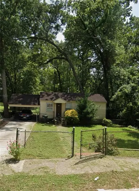 138 W Dixie Ave SE, Marietta, GA 30008