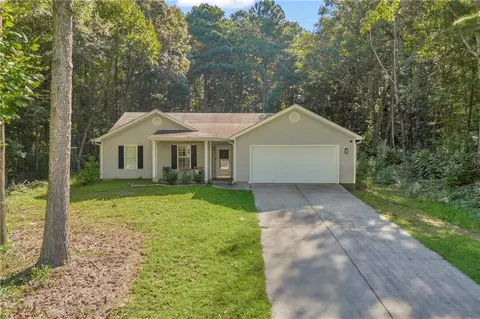 624 Red Fox Ln, Auburn, GA 30011