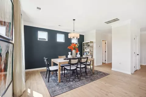 Dining - 156 Fair Oak Ln, Calhoun, GA 30701 photo 2 of 3