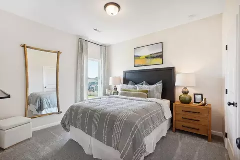 Bedroom - 156 Fair Oak Ln, Calhoun, GA 30701 photo 5 of 6