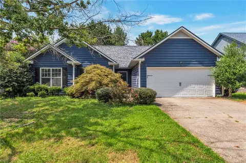 695 Chatham Park Dr, Lawrenceville, GA 30046