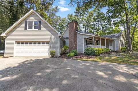 813 Ed Reed Rd, Lula, GA 30554