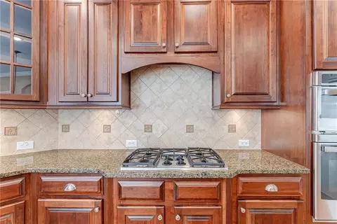 Kitchen - 1570 Briergate Dr, Duluth, GA 30097 photo 4 of 8