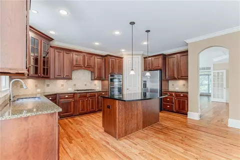 Kitchen - 1570 Briergate Dr, Duluth, GA 30097 photo 6 of 8