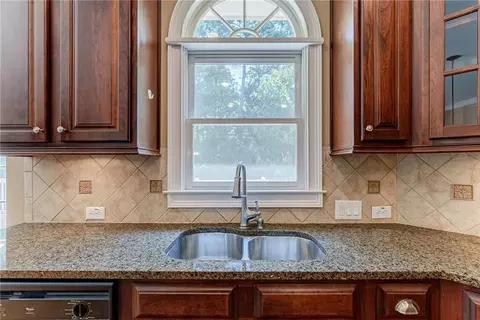 Kitchen - 1570 Briergate Dr, Duluth, GA 30097 photo 2 of 8