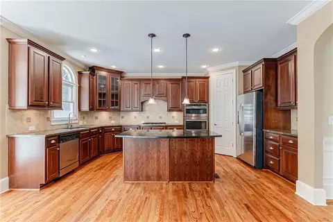Kitchen - 1570 Briergate Dr, Duluth, GA 30097 photo 8 of 8