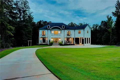 7505 Hollis Rd, Douglasville, GA 30135