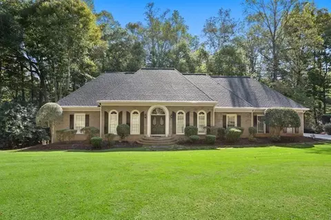 1585 Lazy River Ln, Sandy Springs, GA 30350