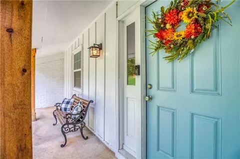 284 Rhodes Dr, Athens, GA 30606