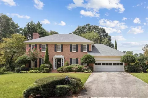 3929 Cotswold Dr SW, Lilburn, GA 30047