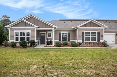 2925 Rambler Dr, Loganville, GA 30052