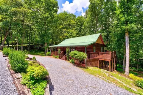 30 The Forest Rd, Blue Ridge, GA 30513