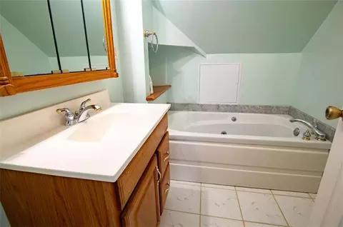 Bath - 75 Briar Patch Dr, Covington, GA 30014 photo 1 of 3