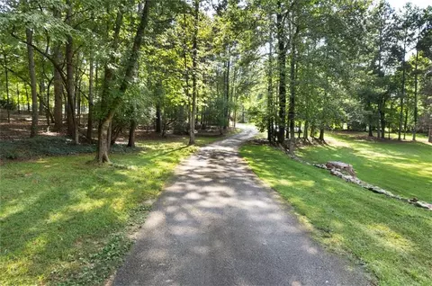 5038 Daniell Mill Rd, Winston, GA 30187