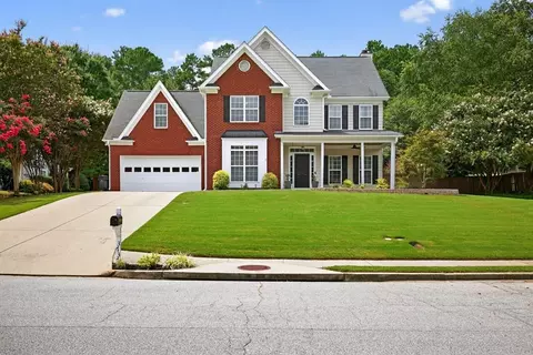 3737 Nina Ct, Loganville, GA 30052