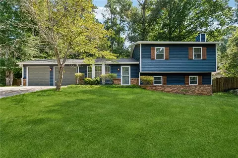 3044 Fireside Dr, Snellville, GA 30078