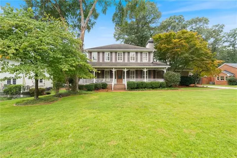 2675 Shadow Pine Dr, Roswell, GA 30076