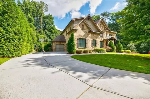 1822 Berkeley Oaks Ln NE, Atlanta, GA 30329