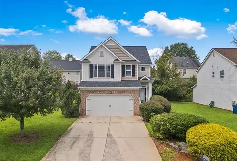 8133 Brookbend Dr, Douglasville, GA 30134